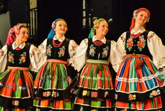 40 lat Zespołu Tańca Ludowego Masovia. Feeria barw i dźwięków w teatrze