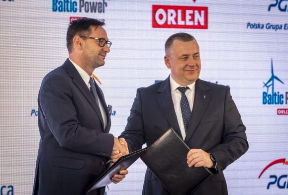 ORLEN wchodzi w energetykę odnawialną. Podpisał list intencyjny z Grupą PGE