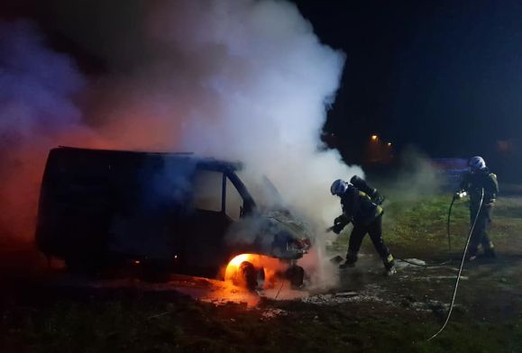 Poranny pożar samochodu w gminie Drobin