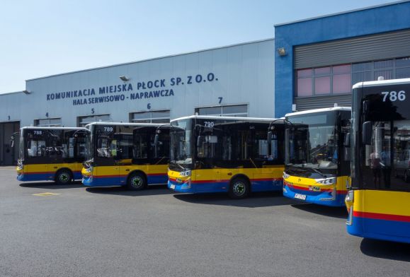 Małe autobusy w Płocku. Będą obsługiwać nową linię [ZDJĘCIA]