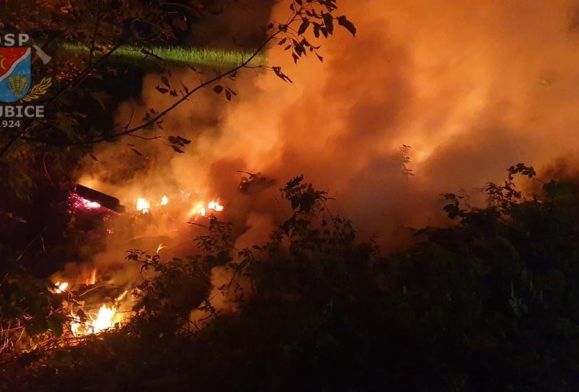 Poranny pożar śmieci w gminie Słubice [ZDJĘCIA]