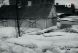 Budynki pod zamarzniętą wodą… 40 lat po wielkiej powodzi na Radziwiu [FILM]