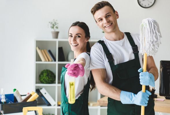 Dlaczego warto skorzystać z usług sprzątania mieszkań?