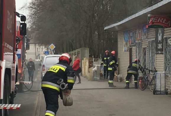 Pożar na Borowiczkach. Pali się sklep