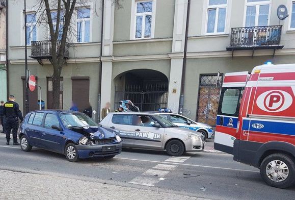 Wypadek na Kwiatka. Są utrudnienia