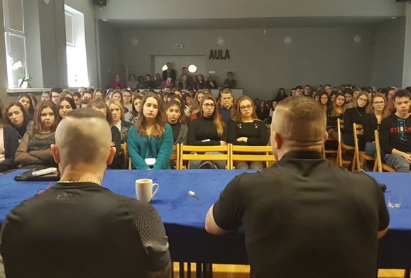 Więźniowie do uczniów: W więzieniu trzeba zmierzyć się ze swoimi demonami