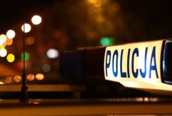 Policja: „Kierowca był agresywny, miał bełkotliwą mowę”. Jechał z 1,5 miesięcznym dzieckiem