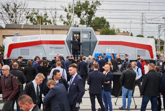 Powstała pierwsza lokomotywa zasilana wodorem. Kupi ją ORLEN