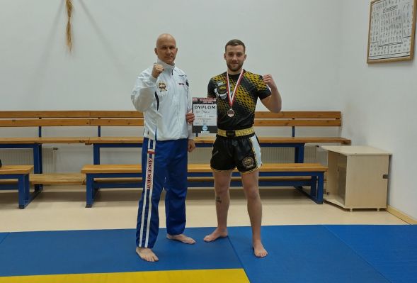 PŁOCCZANIN WICEMISTRZEM MŁODZIEŻOWYCH MISTRZOSTW POLSKI W KICKBOXINGU LOW-KICK