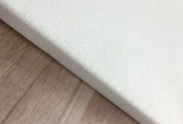 Jak naciągnąć płótno na krosno malarskie?