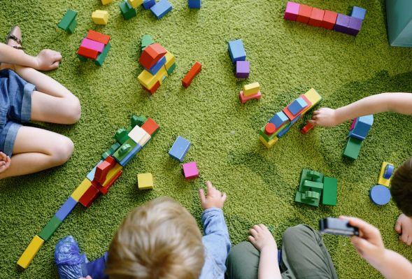 Klocki LEGO niezależnie od wieku. Jak zestawy mogą dorastać wraz z Twoim dzieckiem?