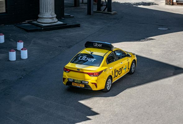 Ile zarabia kierowca Uber i Bolt w 2025 roku w Świdnicy