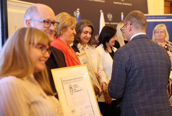 Miejskie Przedszkole z Oddziałami Integracyjnymi nr 31 w Płocku placówką wyróżnioną przez Mazowiecką Kurator Oświaty