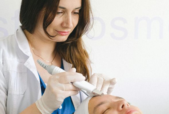 Zabieg Hydrafacial - kiedy warto go wykonać i jakie daje efekty