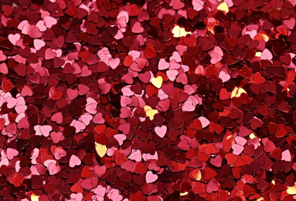 Jak przygotować się na Walentynki w Płocku? Jakie dekoracje walentynkowe wybrać?