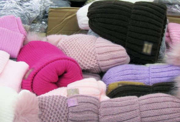 KAS zatrzymała ponad 160 tys. podróbek w Wólce Kosowskiej. 