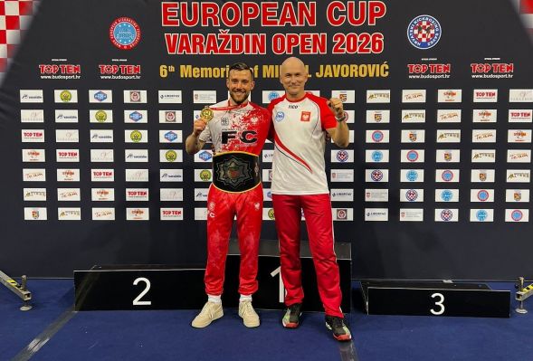 PUCHAR EUROPY W KICKBOXINGU FULL-CONTACT DLA PŁOCCZANINA