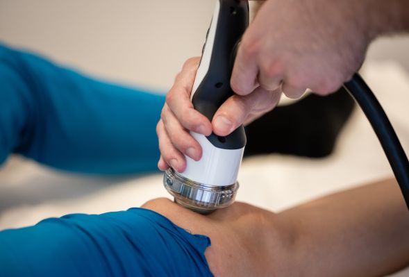 Terapia radiofalowa TECAR - jak aparat tecar rewolucjonizuje rehabilitację sportową i ortopedyczną?