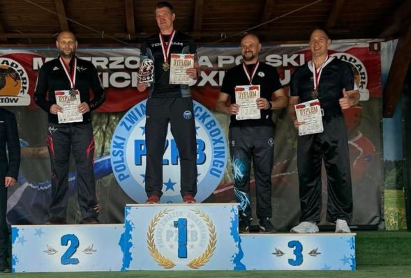 DWA MEDALE MISTRZOSTW POLSKI W KICKBOXINGU DLA PŁOCZAN