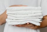 Dlaczego tkaniny frotte tracą miękkość po praniu?