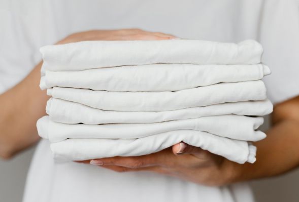 Dlaczego tkaniny frotte tracą miękkość po praniu?