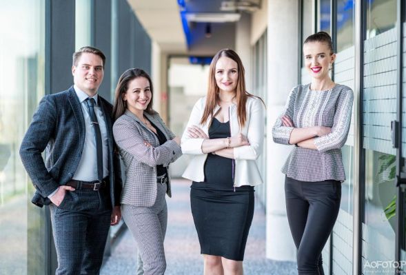 Czy zdjęcia wykonane smartfonem mogą zastąpić profesjonalną sesję biznesową?