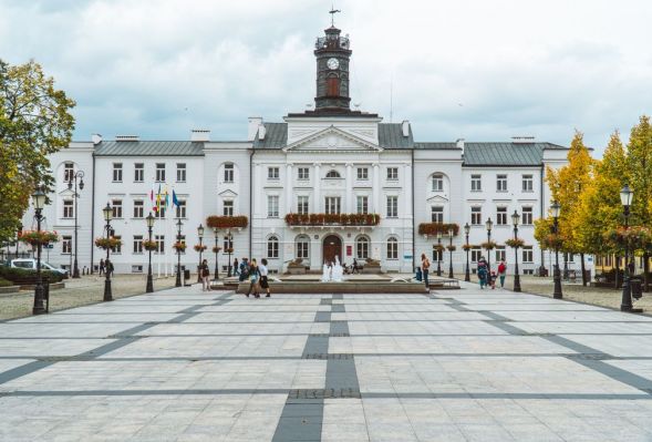 Praca w Płocku – jakie branże mają największe znaczenie dla lokalnego rynku zatrudnienia?